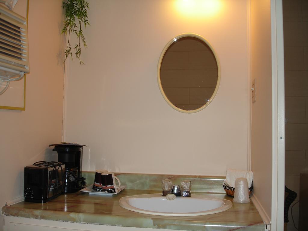 Motel Belair Rigaud Room photo